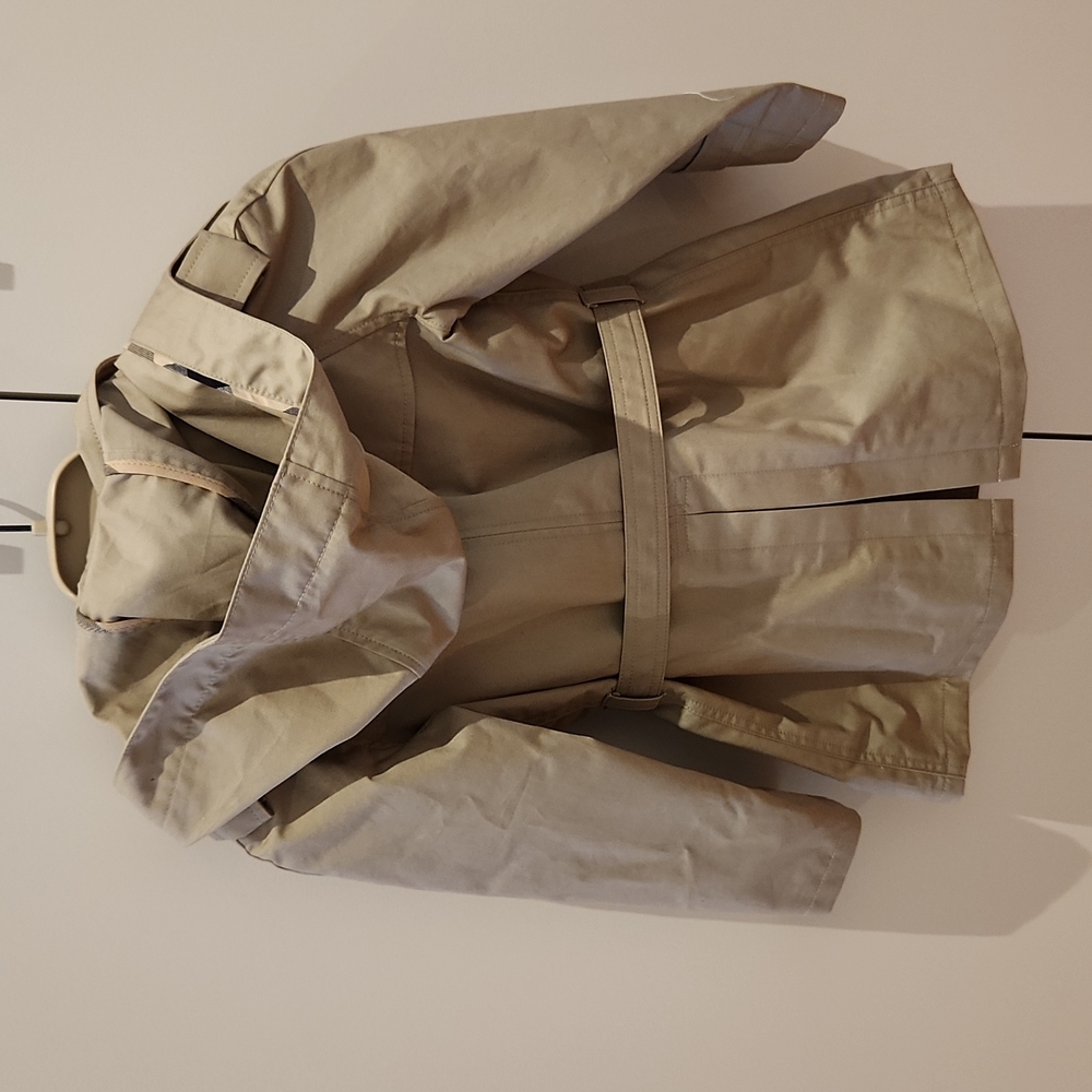 2Y Authentic Burberry Jacket - Picture 4 of 4